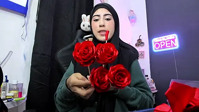 Snapshot of chaymae_nah_ chatting on April 23, 11:40 pm chaymae nah online show from April 23, 11:40 pm