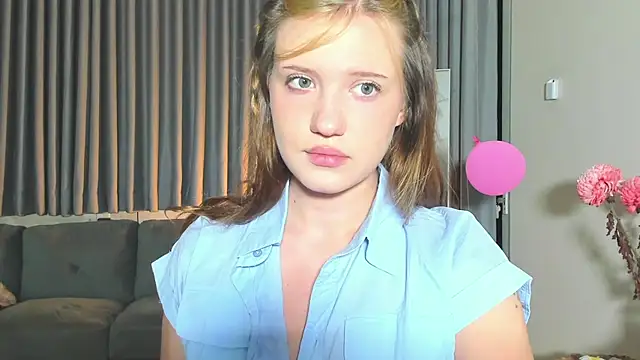 HanahCute online show from March 22, 10:26 pm