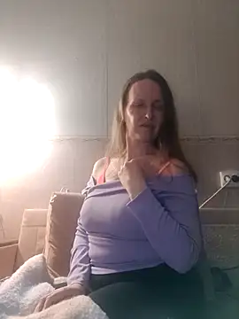 Snapshot of Evelina_cute chatting on February 2, 9:13 pm Evelina cute online show from February 2, 9:13 pm