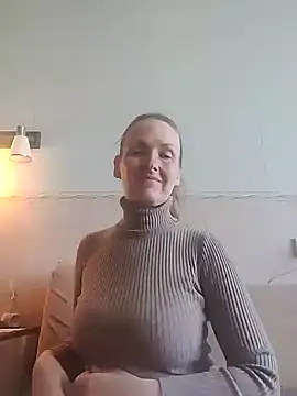 Snapshot of Evelina_cute chatting on September 10, 7:19 am Evelina cute online show from September 10, 7:19 am