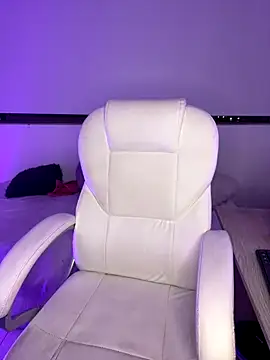 nyna 1 online show from September 18, 11:51 pm