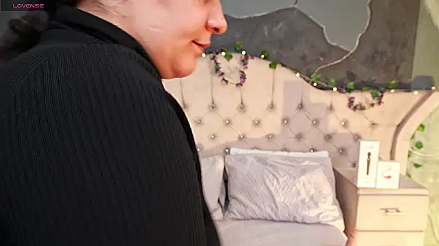 AmberGreyy  online show from March 3, 4:57 pm