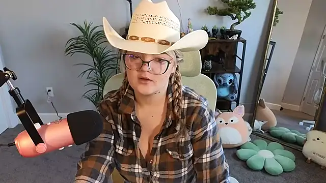 rodeobrii online show from December 3, 8:29 pm