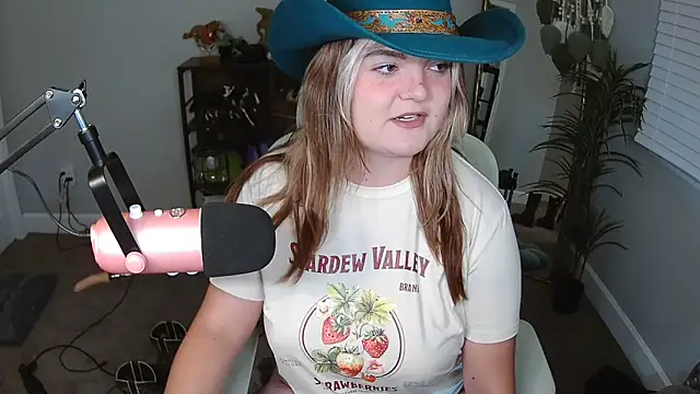 Snapshot of rodeobrii chatting on April 30, 1:56 am rodeobrii online show from April 30, 1:56 am