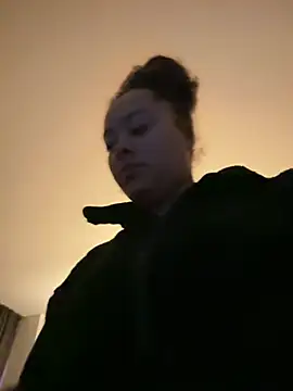 Snapshot of DhaTruth chatting on December 22, 3:22 am DhaTruth online show from December 22, 3:22 am