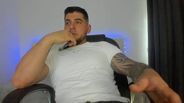 Teilor Creed online show from February 6, 9:51 pm