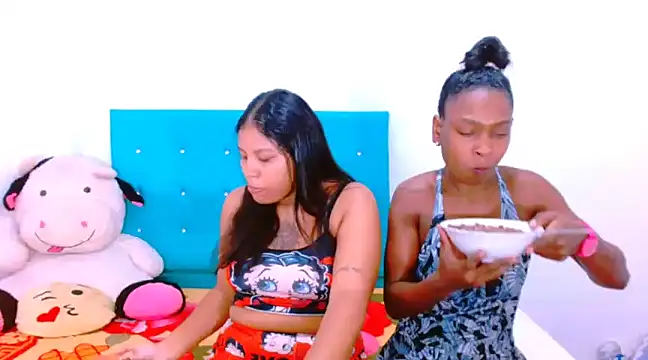 ladypussy69 online show from December 6, 12:05 pm