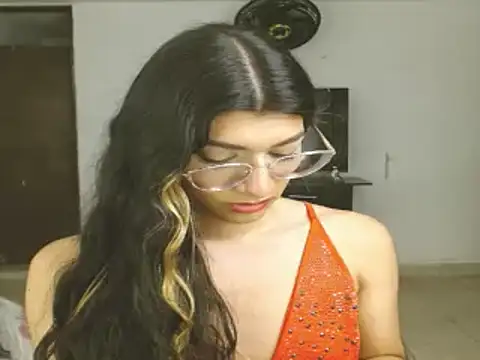 engielphoenis14 online show from January 15, 10:38 am