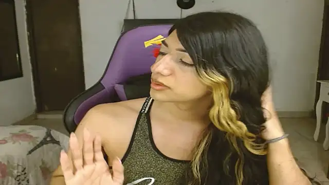 engielphoenis14 online show from January 29, 6:12 am