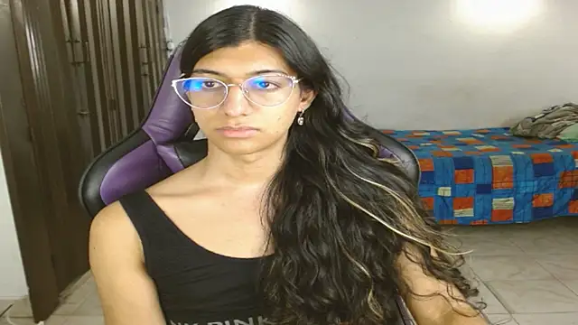 engielphoenis14 online show from November 29, 2:36 am