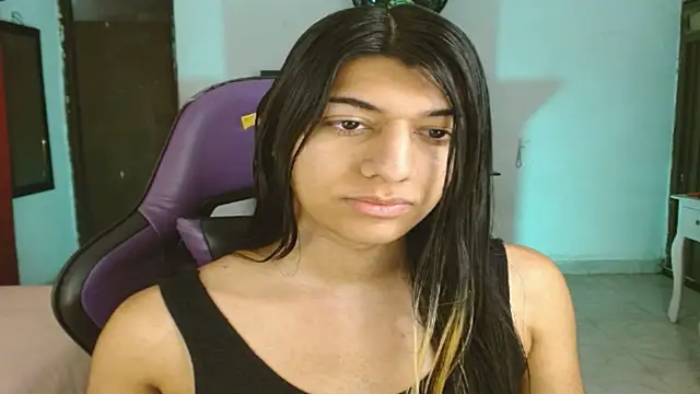 engielphoenis14 online show from January 7, 5:15 pm