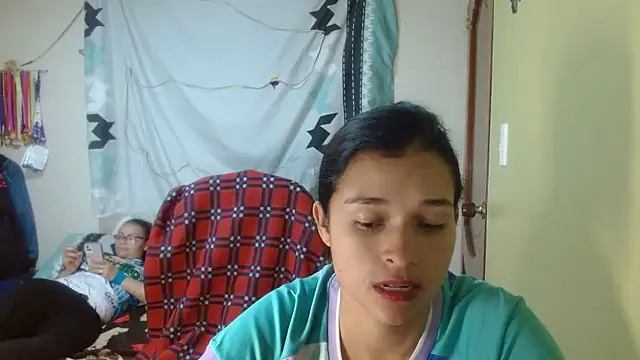 clayre and jill online show from January 6, 4:05 am