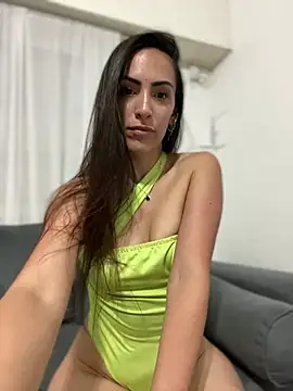 Snapshot of alessandra-a chatting on February 21, 3:12 am alessandra-a online show from February 21, 3:12 am