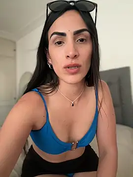 alessandra-a online show from December 13, 10:26 pm