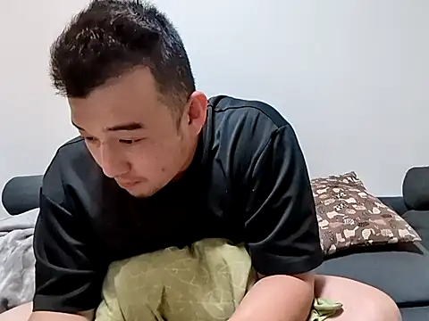 Snapshot of KOUHEY2023 chatting on December 15, 12:20 pm KOUHEY2023 online show from December 15, 12:20 pm