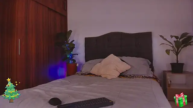 2gays 1Str8 online show from December 22, 8:25 pm