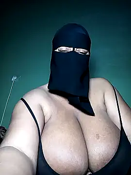 Snapshot of Loly_mor chatting on January 23, 5:24 am Loly mor online show from January 23, 5:24 am