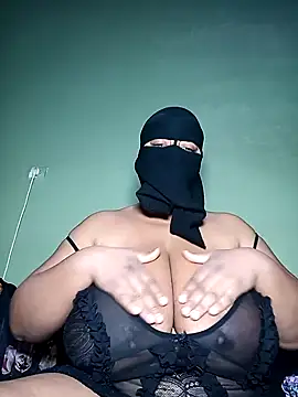 Snapshot of Loly_mor chatting on January 23, 9:08 am Loly mor online show from January 23, 9:08 am