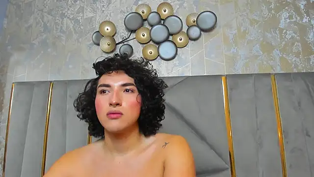 TomLondon  online show from February 15, 11:39 am