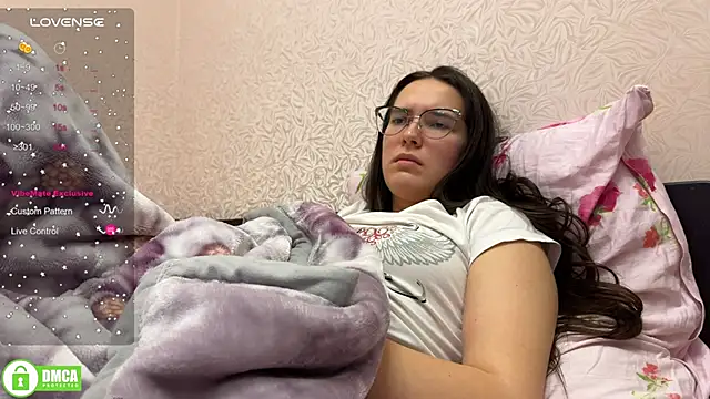 Snapshot of the_princese chatting on February 7, 7:49 pm the princese online show from February 7, 7:49 pm