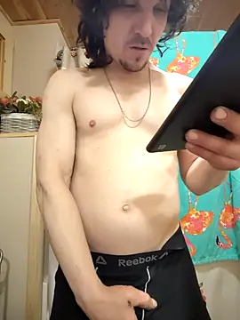 Snapshot of Lilsmokeshow017 chatting on February 13, 3:13 am Lilsmokeshow017 online show from February 13, 3:13 am