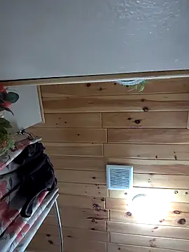 Snapshot of Lilsmokeshow017 chatting on March 3, 10:43 am Lilsmokeshow017 online show from March 3, 10:43 am