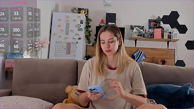 Girl alone home online show from November 27, 3:52 am