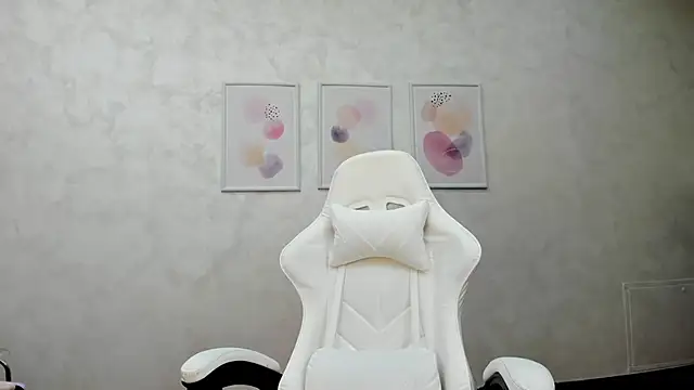 patriciakeys online show from March 4, 1:49 pm