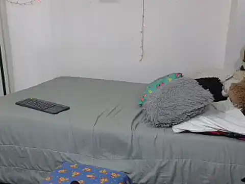Snapshot of charlotte_077 chatting on March 9, 5:55 am charlotte 077 online show from March 9, 5:55 am