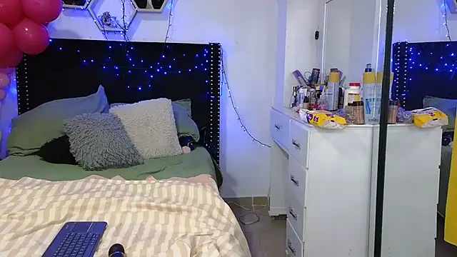 charlotte 077 online show from February 20, 3:03 am