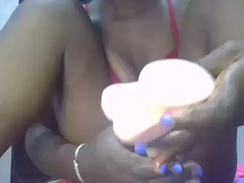 sweet love00 online show from February 25, 3:42 am