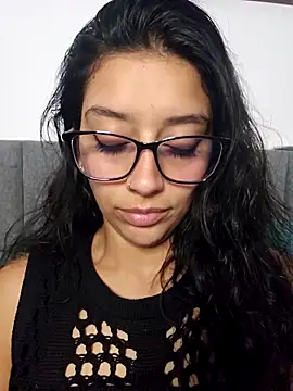 BrittanyDiaz online show from November 4, 7:35 pm