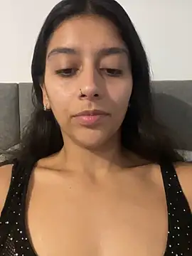 Snapshot of BrittanyDiaz chatting on May 7, 9:53 pm BrittanyDiaz online show from May 7, 9:53 pm