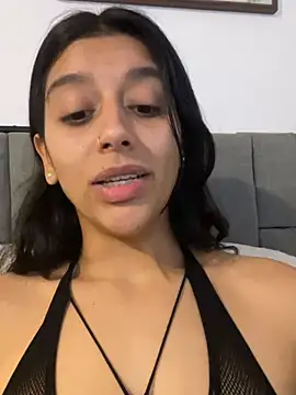 Snapshot of BrittanyDiaz chatting on May 20, 10:05 pm BrittanyDiaz online show from May 20, 10:05 pm