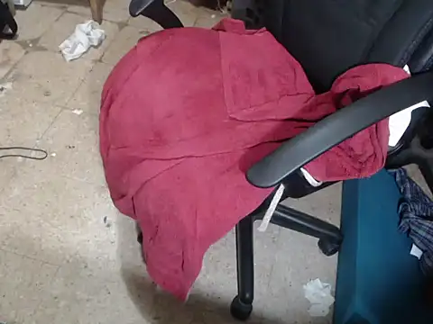 sohorneydad13 online show from October 18, 9:48 pm