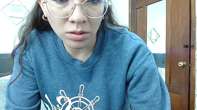 karlamorris  online show from February 26, 2:03 pm