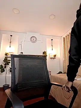 karlamorris  online show from September 22, 1:24 pm