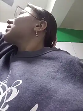 karlamorris  online show from November 6, 1:45 pm