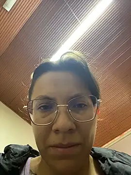 karlamorris  online show from March 27, 1:11 pm