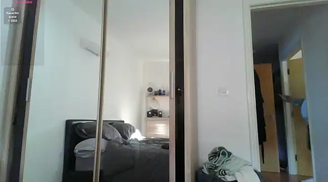 Snapshot of Nizzlivecam chatting on January 2, 2:02 pm Nizzlivecam online show from January 2, 2:02 pm