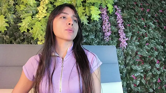 Snapshot of Sophy_SmileSweet chatting on December 10, 11:54 am Sophy SmileSweet online show from December 10, 11:54 am