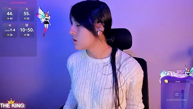 Snapshot of Sophy_SmileSweet chatting on December 18, 11:45 am Sophy SmileSweet online show from December 18, 11:45 am