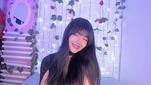 Snapshot of Sophy_SmileSweet chatting on January 31, 3:00 pm Sophy SmileSweet online show from January 31, 3:00 pm