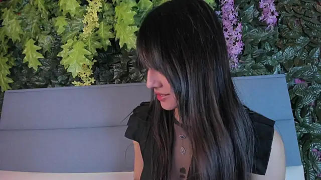 Snapshot of Sophy_SmileSweet chatting on February 21, 5:53 pm Sophy SmileSweet online show from February 21, 5:53 pm