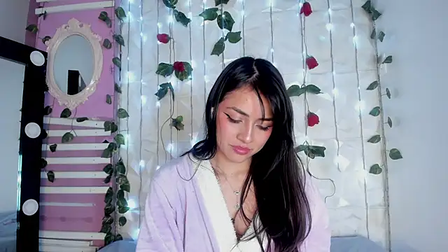 Snapshot of Sophy_SmileSweet chatting on March 7, 3:39 pm Sophy SmileSweet online show from March 7, 3:39 pm