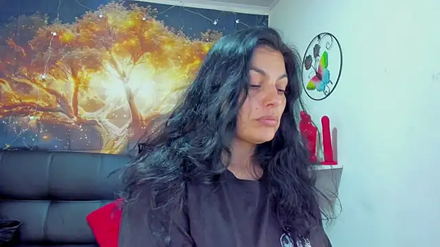 Snapshot of Lust_Mom41 chatting on December 14, 7:03 pm Lust Mom41 online show from December 14, 7:03 pm