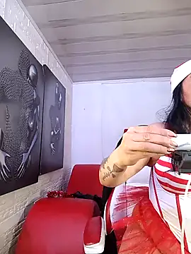 Snapshot of Lust_Mom41 chatting on December 18, 8:25 pm Lust Mom41 online show from December 18, 8:25 pm