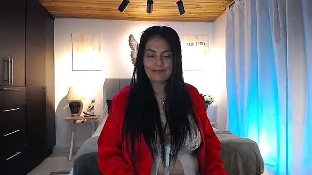 Snapshot of Lust_Mom41 chatting on January 28, 10:56 pm Lust Mom41 online show from January 28, 10:56 pm