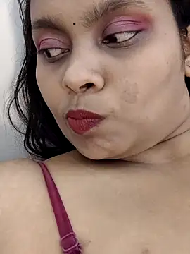 Snapshot of Sexy_DarloSiya chatting on April 3, 4:27 pm Sexy DarloSiya online show from April 3, 4:27 pm