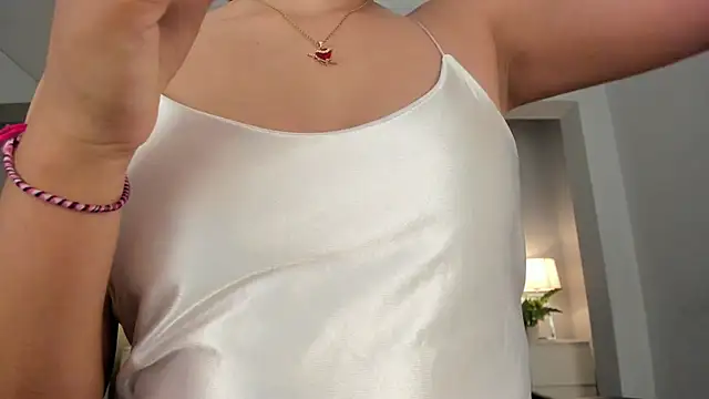 Snapshot of renee_shelby_ chatting on March 17, 8:30 pm renee shelby online show from March 17, 8:30 pm